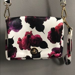 Shoulder/Crossbody Bag - White with Roses